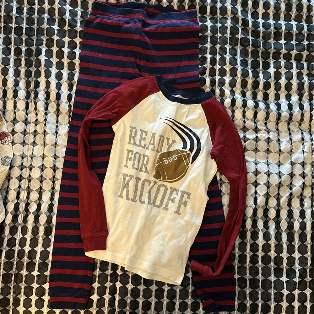 Carter’s PJs - Picture 3 of 3